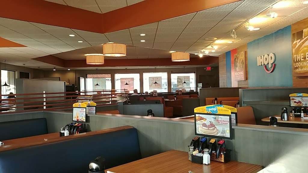 IHOP | 26135 Bouquet Canyon Rd, Saugus, CA 91350, USA | Phone: (661) 253-2696