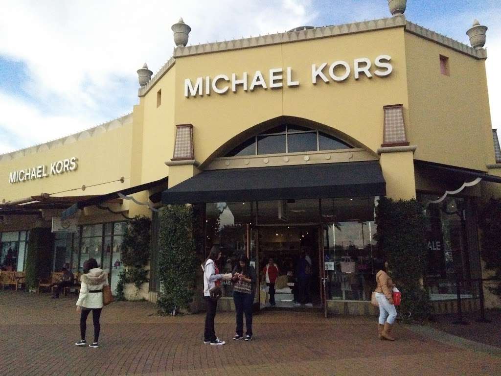 Michael Kors Outlet | 100 Citadel Dr #456, Commerce, CA 90040, USA | Phone: (323) 728-4900