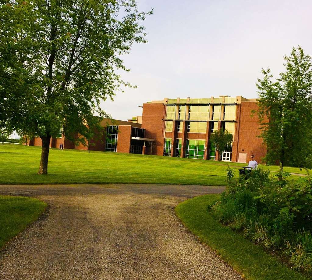 Attea Middle School | 2500 Chestnut Ave, Glenview, IL 60026, USA | Phone: (847) 486-7700