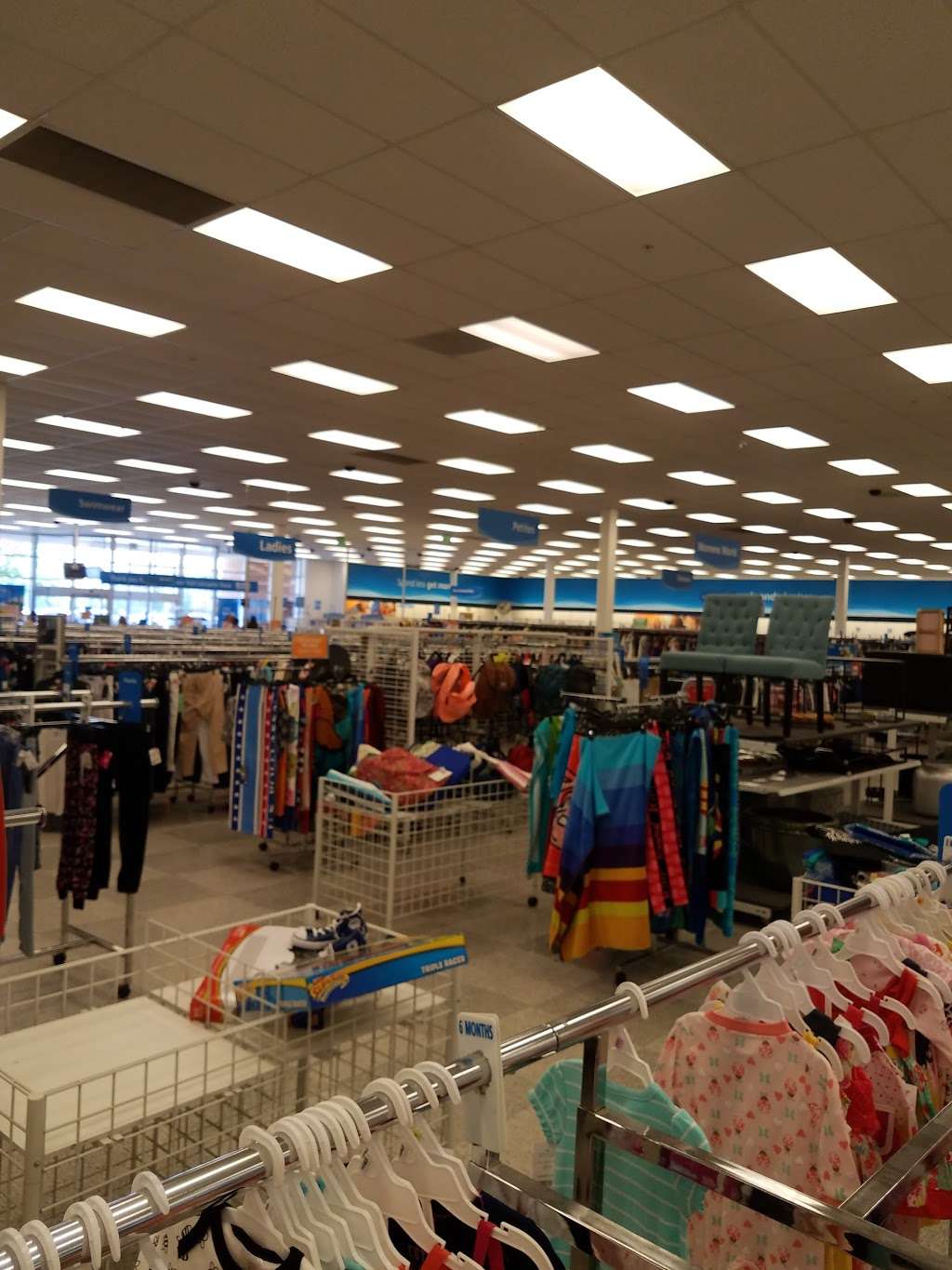 Ross Dress for Less | 2350 Lincoln Hwy E, Lancaster, PA 17602, USA | Phone: (717) 394-1506