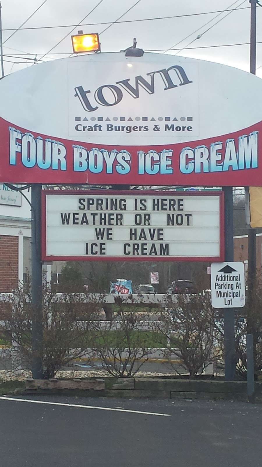 Four Boys Ice Cream Shop | 3 Tennent Ave, Englishtown, NJ 07726, USA | Phone: (732) 446-3452