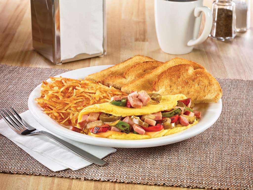 Dennys | 11261 W Colonial Dr, Ocoee, FL 34761, USA | Phone: (407) 877-8105