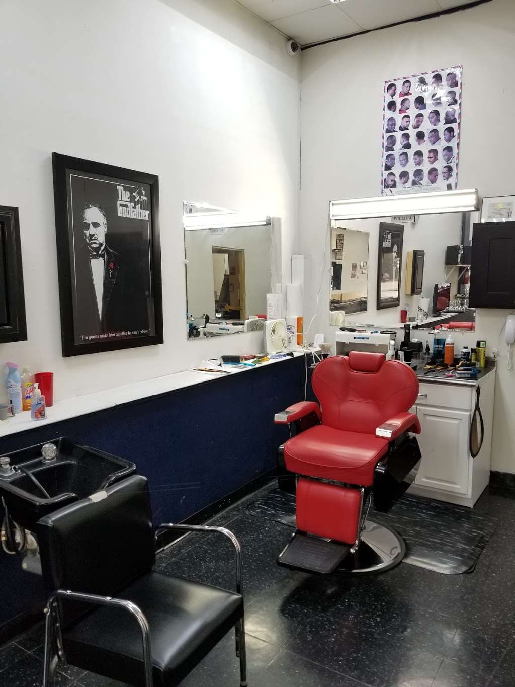 J Js Barbershop | 7211 FM 1960 Ste 250, Humble, TX 77338, USA | Phone: (281) 623-5327