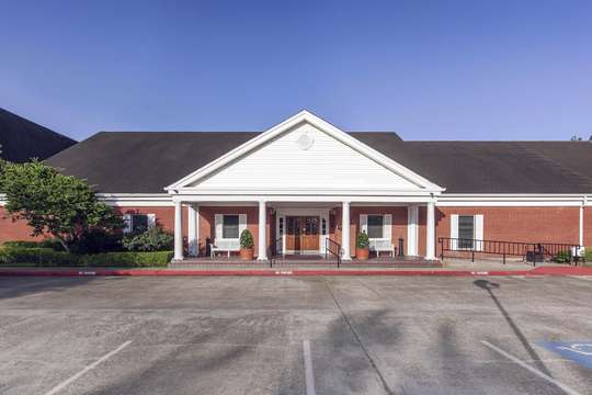 Forest Park East Funeral Home | 21620 Gulf Fwy, Webster, TX 77598, USA | Phone: (281) 332-3111