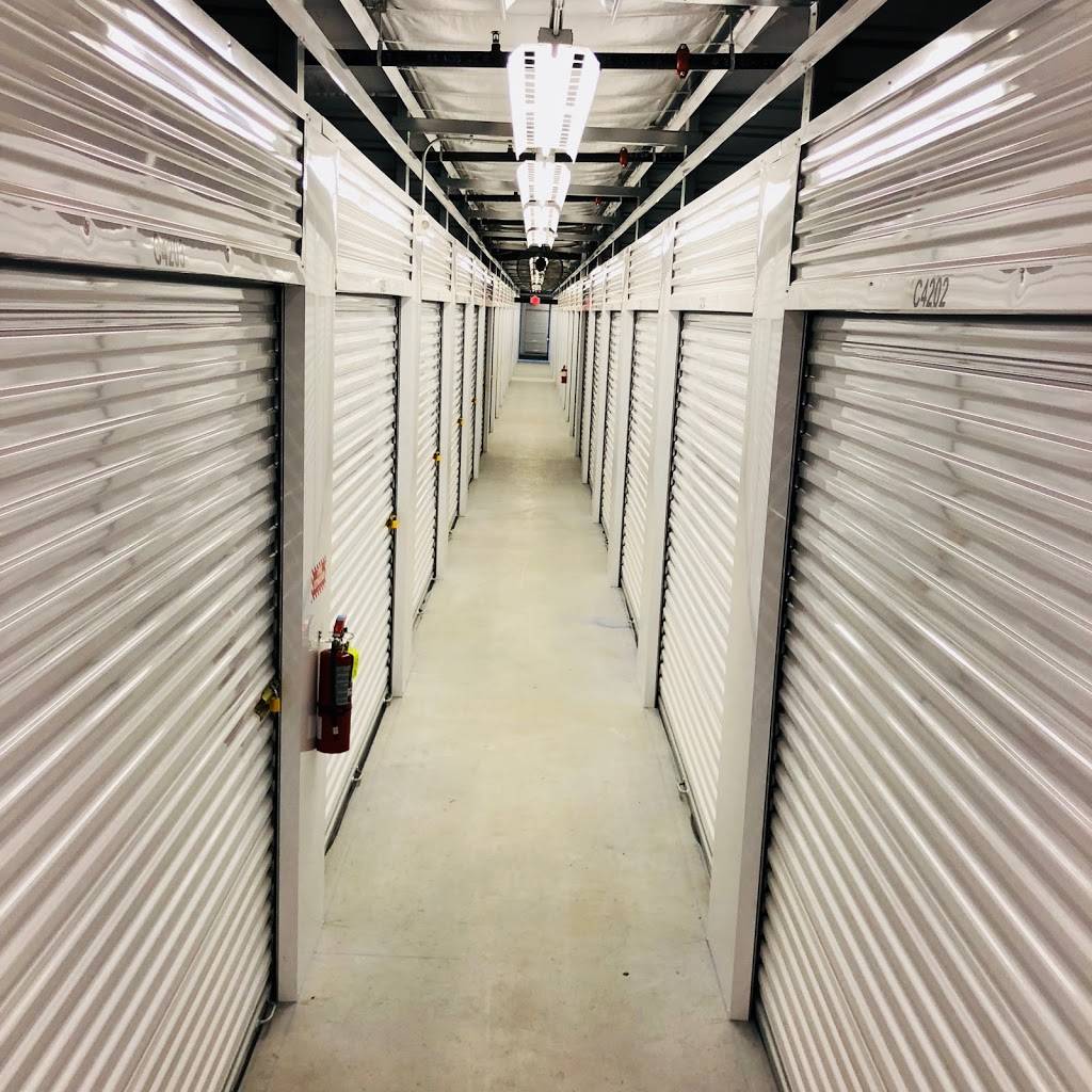 Dinos Storage | 921 Cedardale Rd, Papillion, NE 68046, USA | Phone: (402) 331-1555