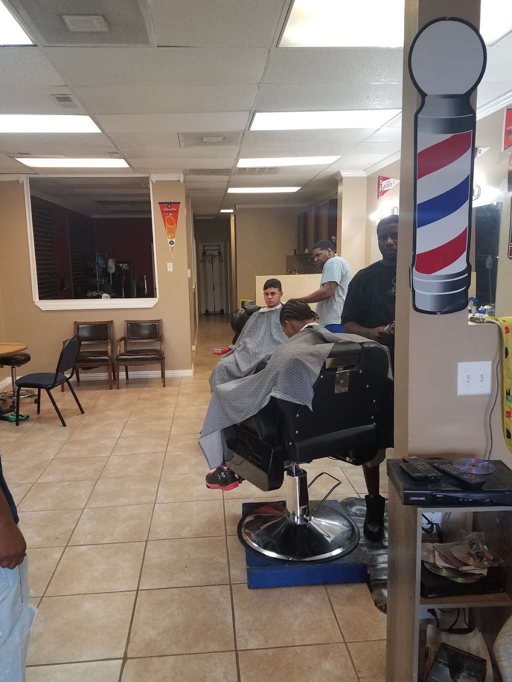 CHOPPIN BOYZ UP BARBER SHOP | 7349 Alabonson Rd, Houston, TX 77088, USA | Phone: (713) 351-9854