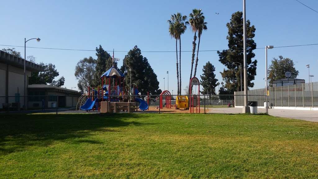 Bethune Park | 1244 E 61st St, Los Angeles, CA 90001, USA | Phone: (323) 846-1895