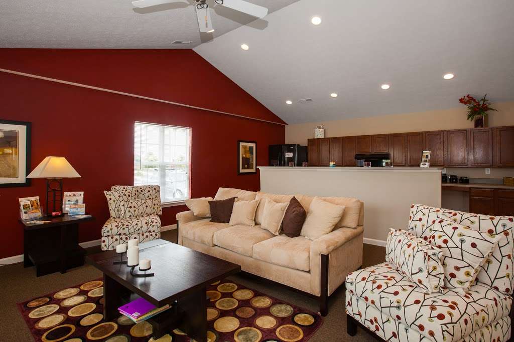 Beacon Pointe Apartments | 1206 Beacon Pointe Blvd, Greenwood, IN 46143, USA | Phone: (844) 426-3085