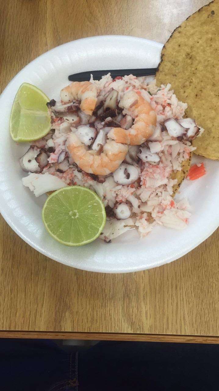 Mariscos Guayabitos Restaurant | 12615 San Fernando Rd, Sylmar, CA 91342, USA | Phone: (818) 427-3985