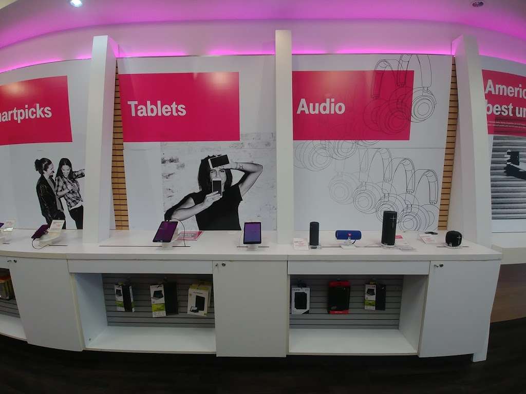 T-Mobile | 391 Nesconset Hwy, Hauppauge, NY 11788, USA | Phone: (631) 265-2424