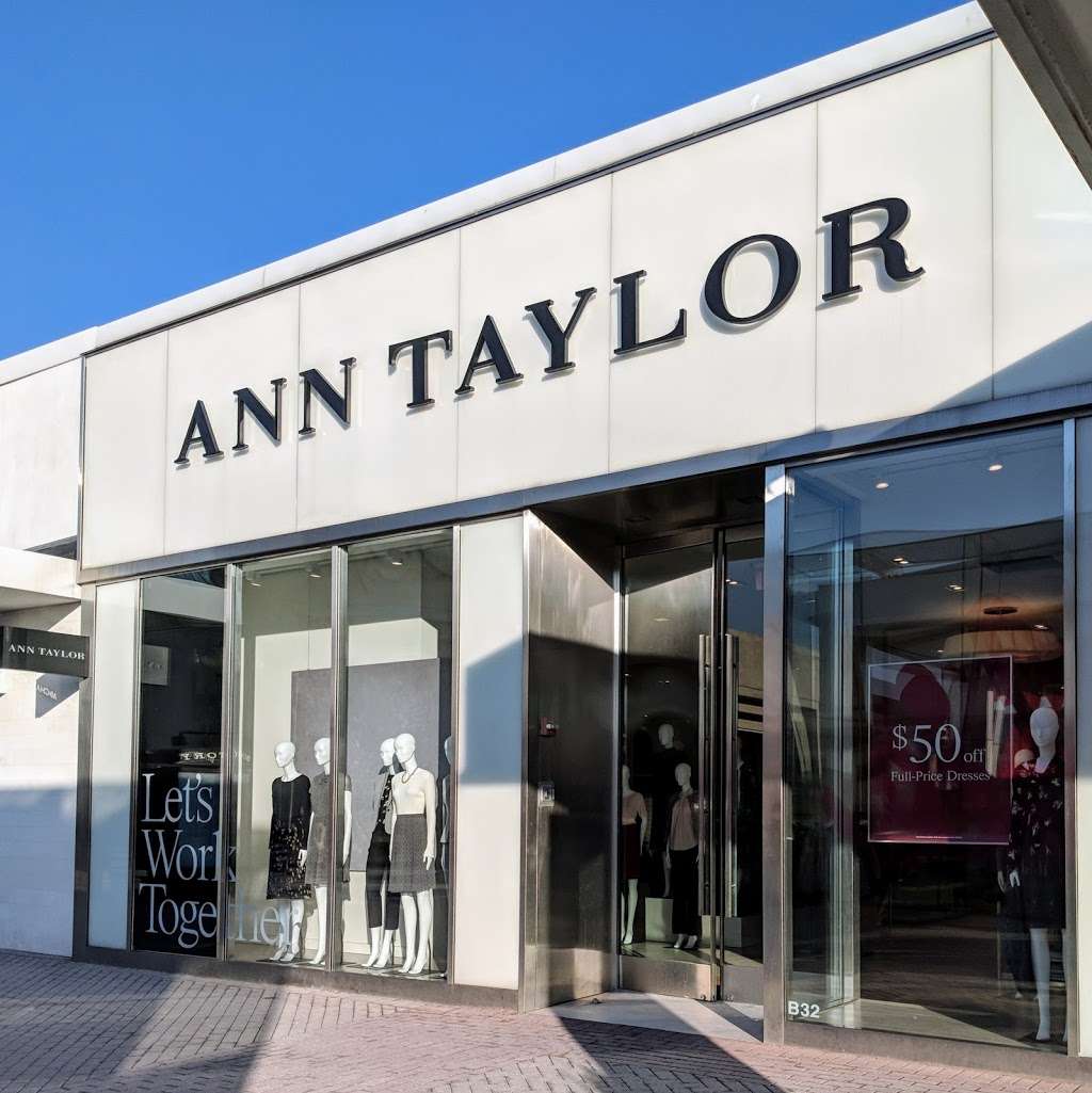 Ann Taylor | 4999 Old Orchard Rd, Skokie, IL 60077, USA | Phone: (847) 679-7370