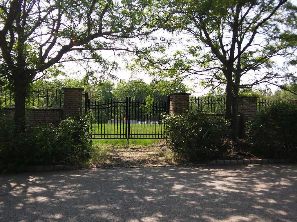 Jewish Cemetery | 75-, 77 Windsor Dr, Pine Brook, NJ 07058, USA