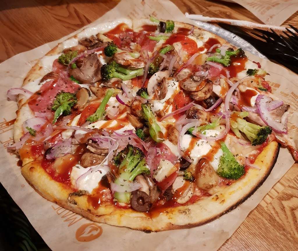 Blaze Pizza | 1255 Raritan Rd, Clark, NJ 07066, USA | Phone: (848) 666-1225