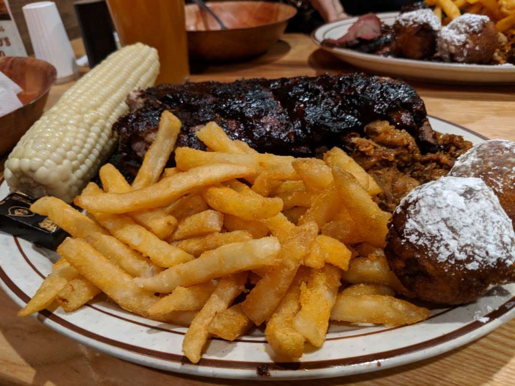 Big Eds Barbecue | 305 NJ-34, Matawan, NJ 07747, USA | Phone: (732) 583-2626