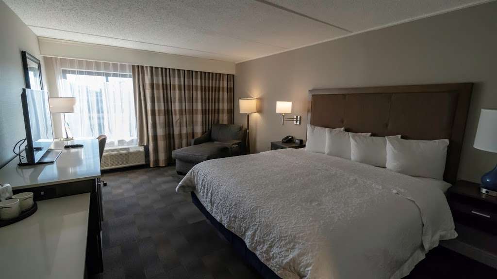 Hampton Inn Carlstadt-At The Meadowlands | 304 Paterson Plank Rd, Carlstadt, NJ 07072, USA | Phone: (201) 935-9000