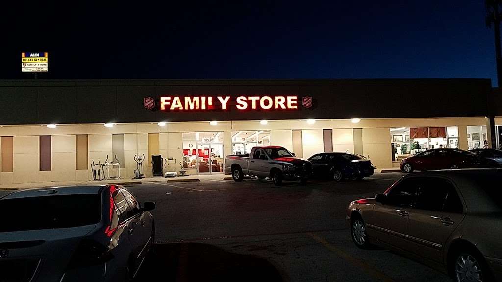 The Salvation Army Family Store & Donation Center | 1418 W Buckingham Rd, Garland, TX 75040, USA | Phone: (972) 487-0271