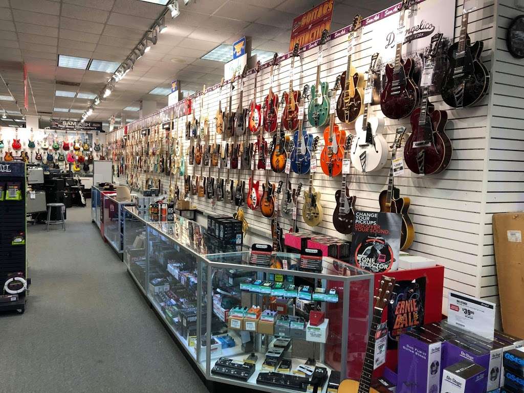 Sam Ash Music Stores | 4644 E Colonial Dr, Orlando, FL 32803, USA | Phone: (407) 896-5508