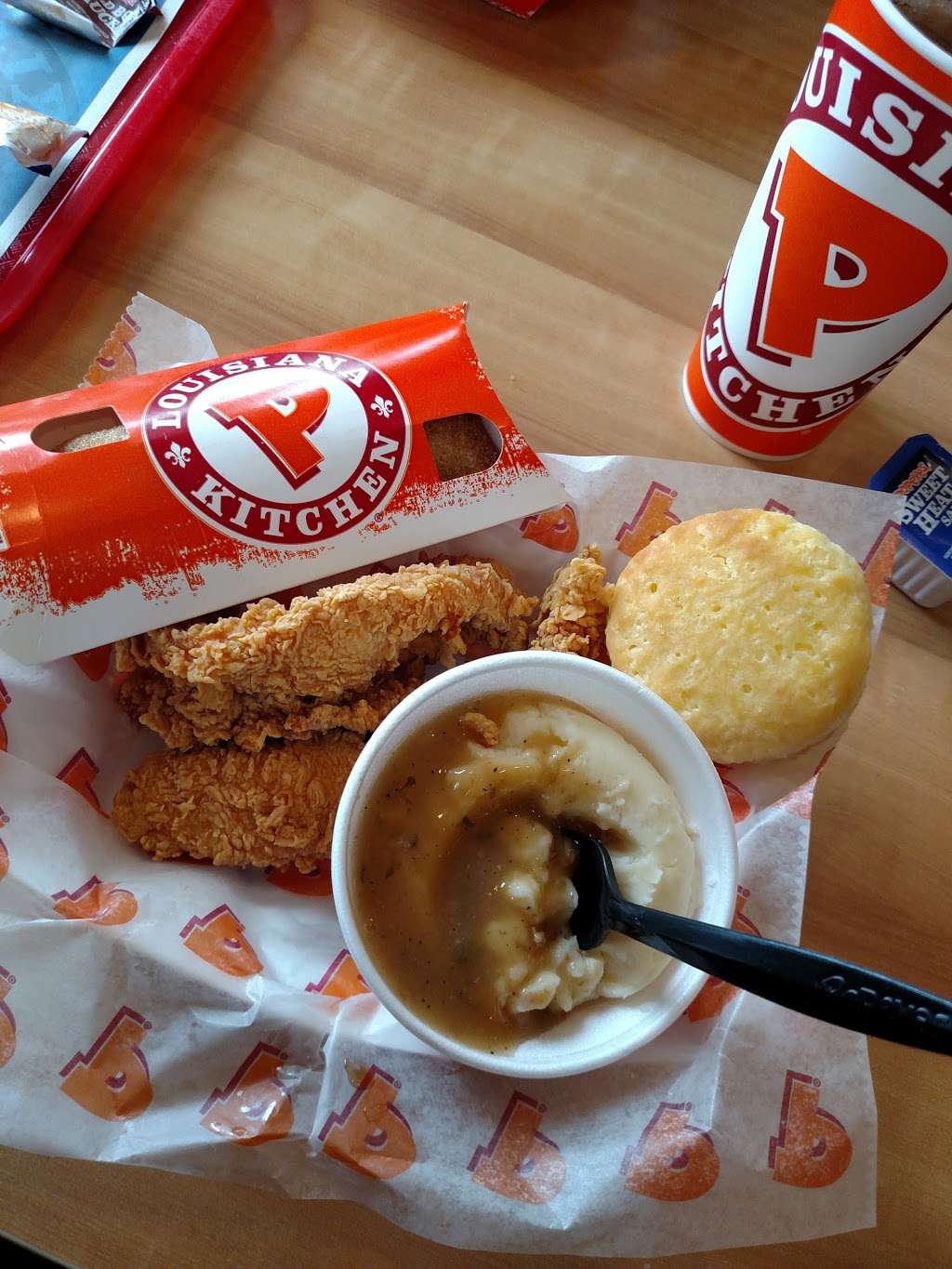 Popeyes Louisiana Kitchen | 1860 N Perris Blvd, Perris, CA 92571, USA | Phone: (951) 490-0475