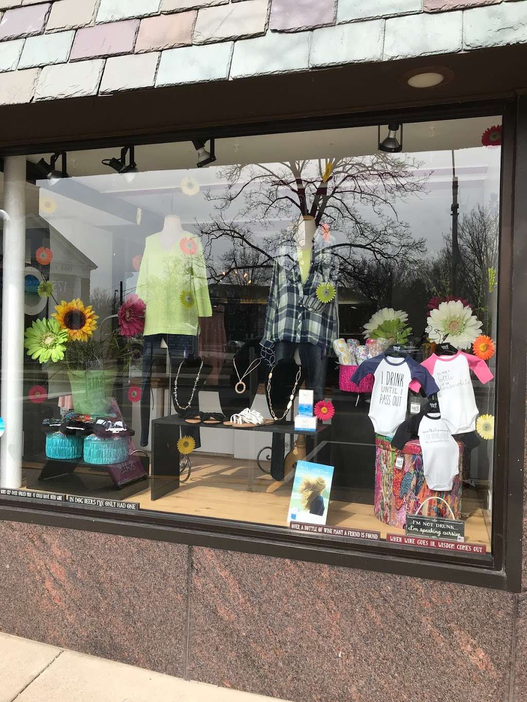 Uptown Girlz Of Park Ridge | 112 S Prospect Ave, Park Ridge, IL 60068, USA | Phone: (847) 696-7624