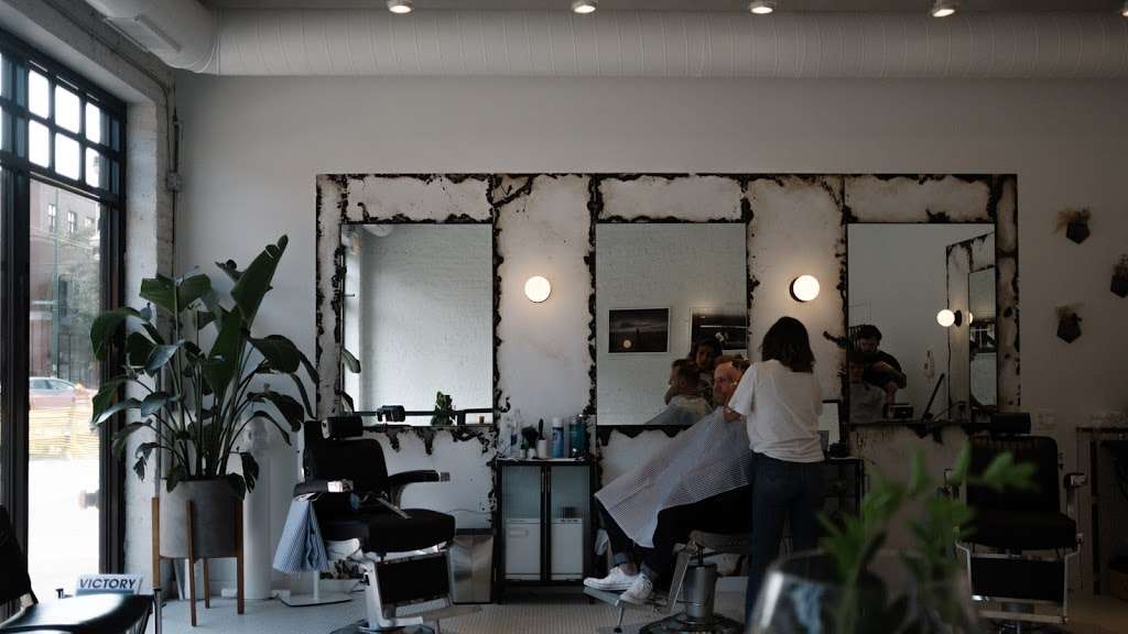 Blind Barber | 948 W Fulton Market, Chicago, IL 60607, USA | Phone: (312) 405-9929