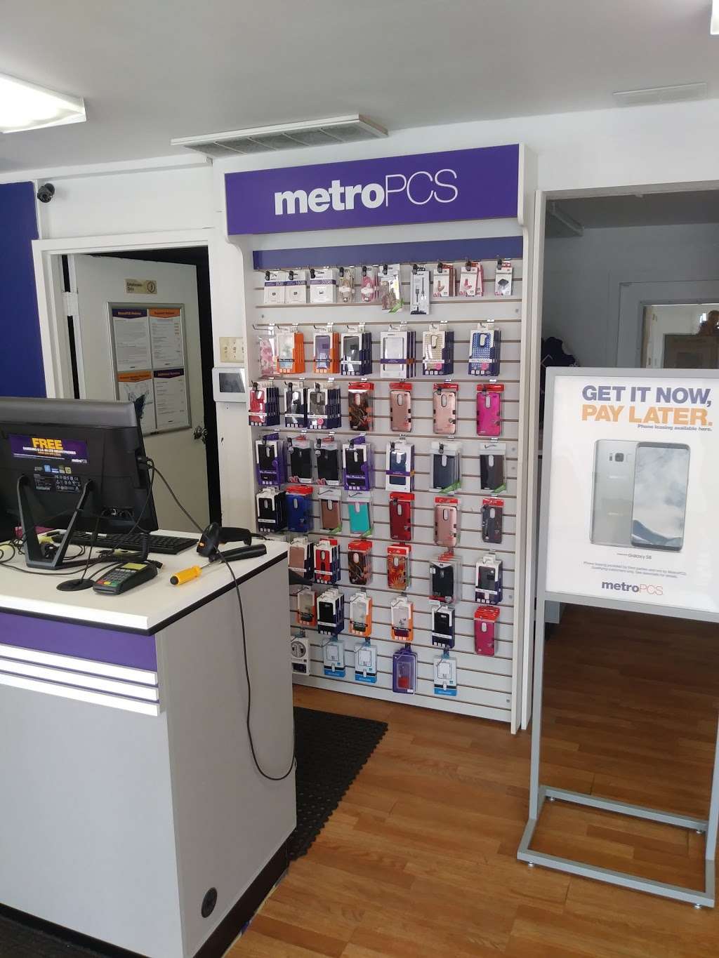 metro PCS | 4308 W Washington St, Indianapolis, IN 46241, USA | Phone: (317) 757-5882