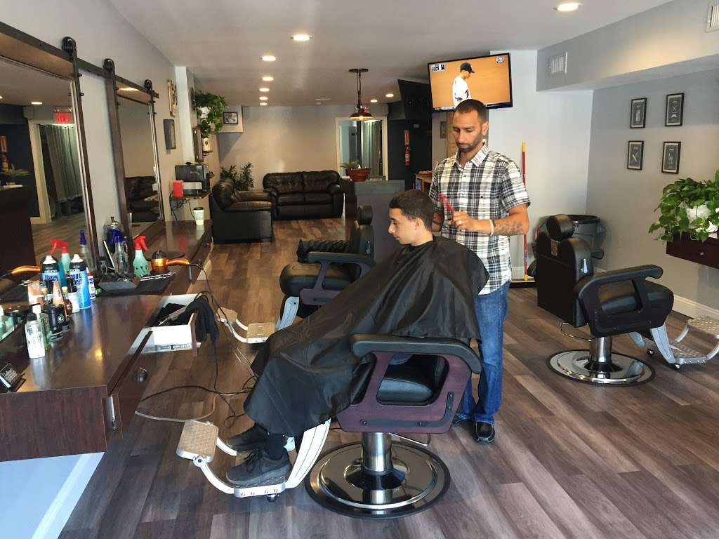 The Gentlemens Barber Shop | 37 S Greeley Ave, Chappaqua, NY 10514, USA | Phone: (914) 861-9200