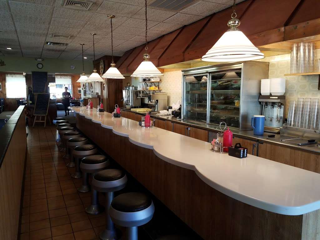 Bear Swamp Diner | 202 E Main St, Macungie, PA 18062, USA | Phone: (610) 967-2999