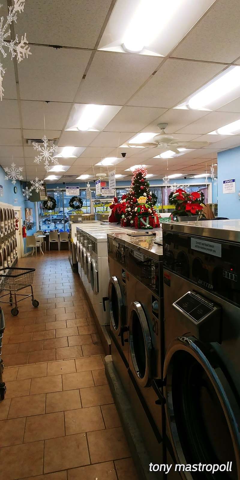 Silver Clean Laundromat | 41 Crest Ave, Winthrop, MA 02152, USA | Phone: (617) 846-0955