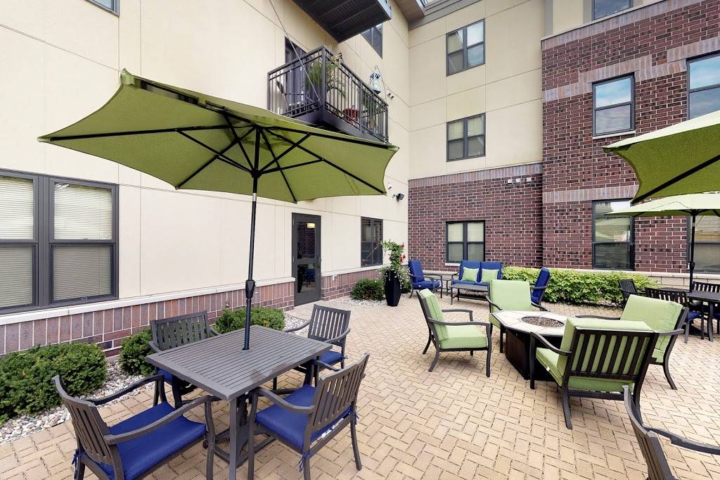 Oaks Station Place | 3550 E 46th St, Minneapolis, MN 55406, USA | Phone: (612) 504-6440