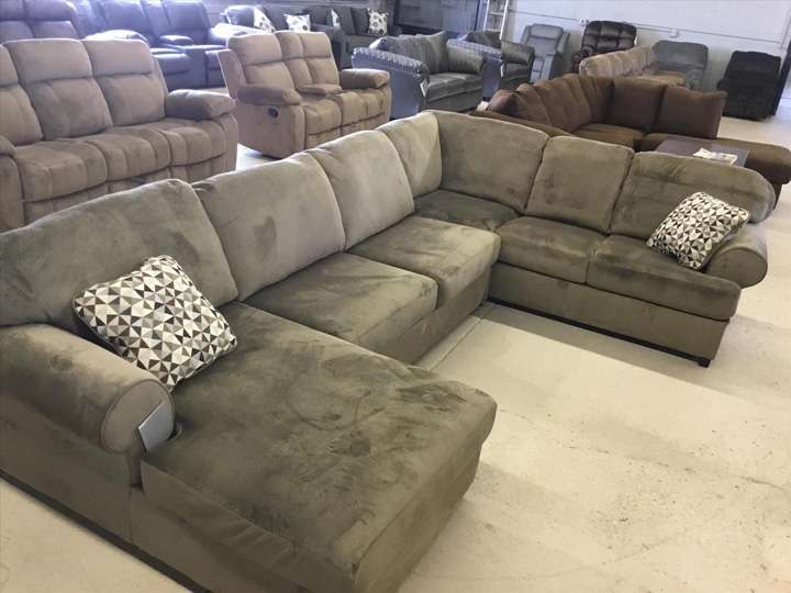 Barlows Furniture | 917 E Cemetery Ave, Chenoa, IL 61726, USA | Phone: (815) 945-1106