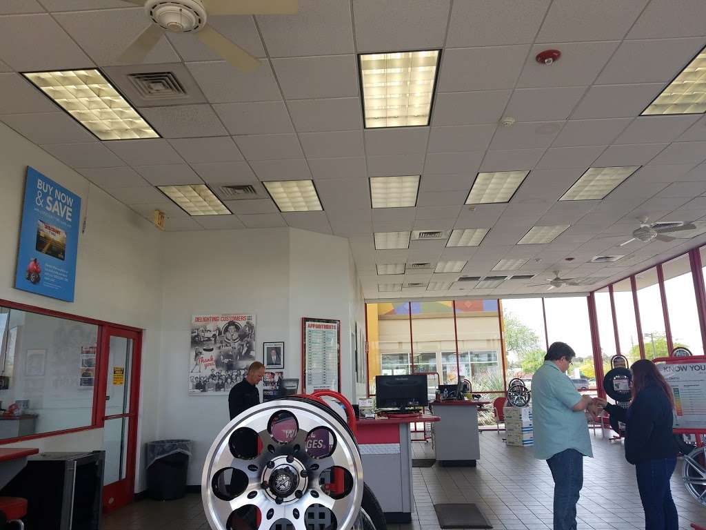 Discount Tire | 407 W Bell Rd, Phoenix, AZ 85023, USA | Phone: (602) 942-9603