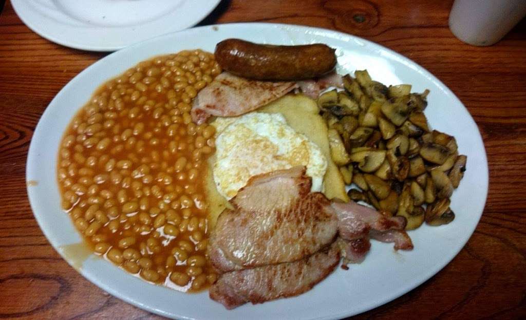 Bread & Breakfast | 5 Camborne Ave, Romford RM3 8RH, UK | Phone: 01708 343814