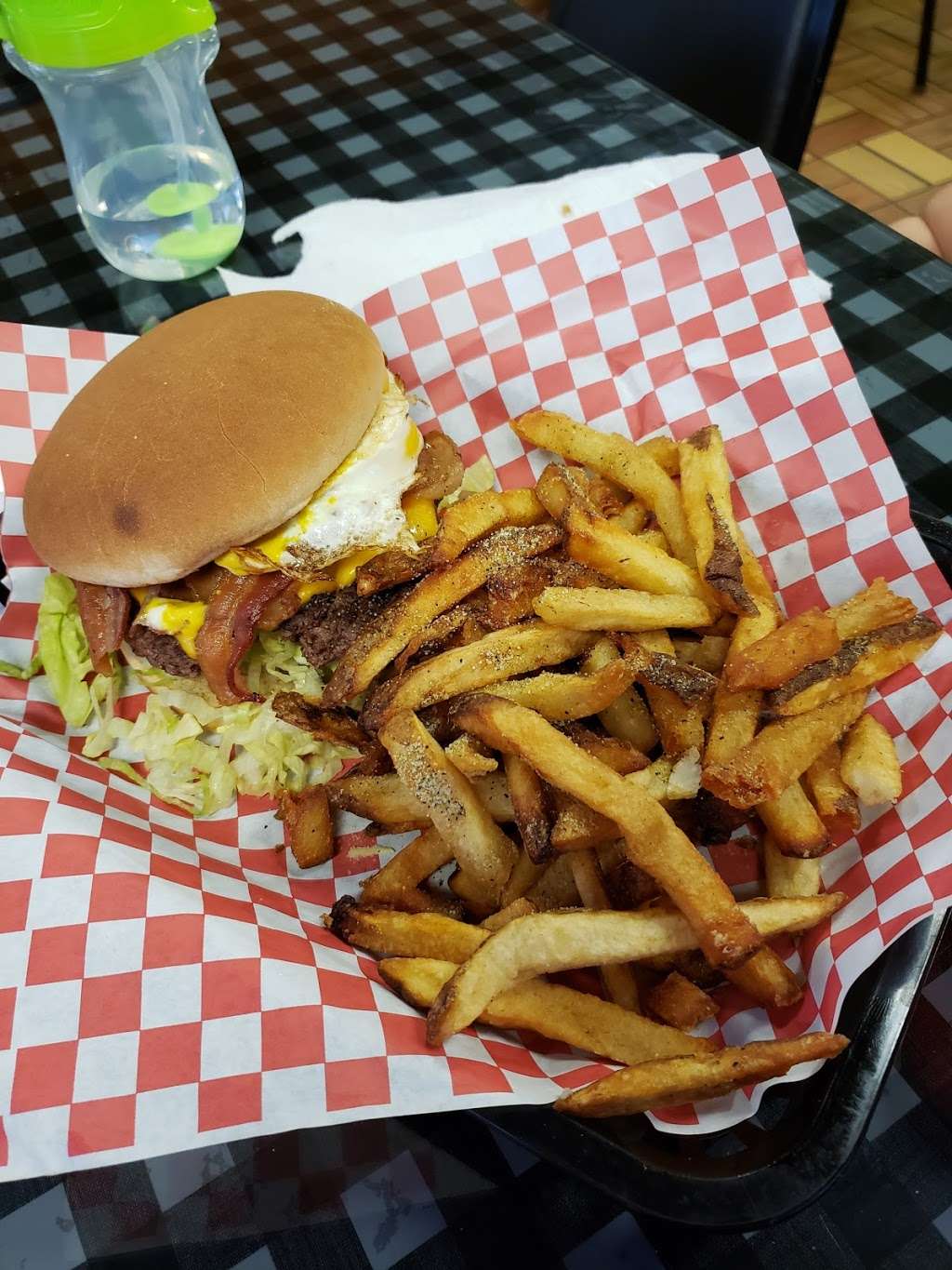 Porky’s Burgers & Wings | 4612 Gus Thomasson Rd, Mesquite, TX 75150, USA | Phone: (972) 863-9220