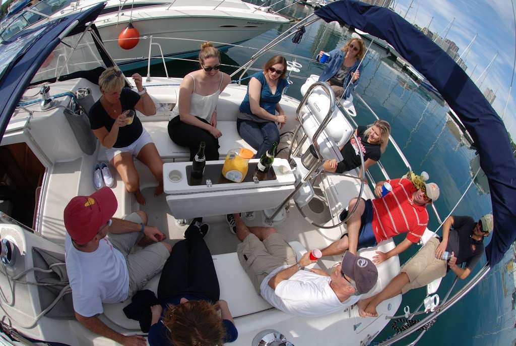 Chicago Sailboat Charters | 400 W Belmont Harbor Dr, Chicago, IL 60657, USA | Phone: (773) 236-7245