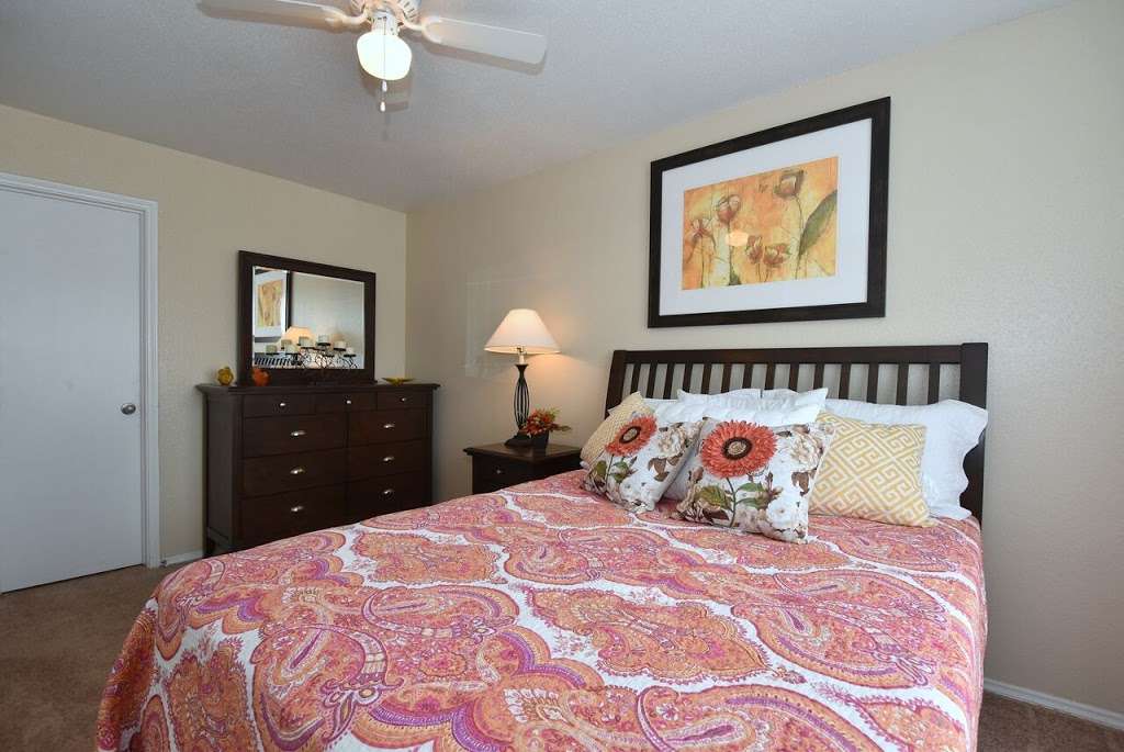 Brookmore Hollow Apartments | 810 Brooks Ave, Rosenberg, TX 77471, USA | Phone: (281) 299-0603