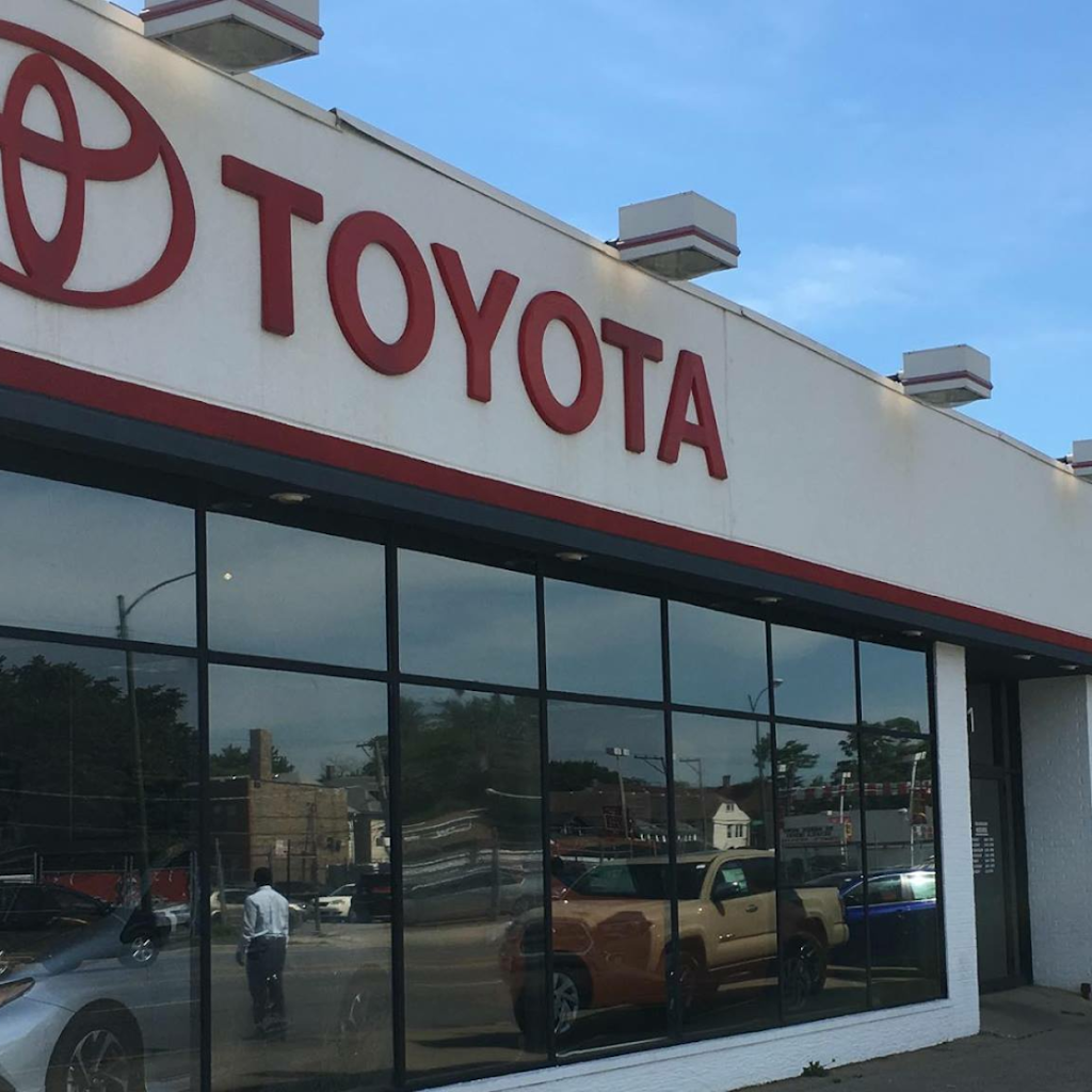 Toyota On Western | 6941 S Western Ave, Chicago, IL 60636, USA | Phone: (773) 884-7200