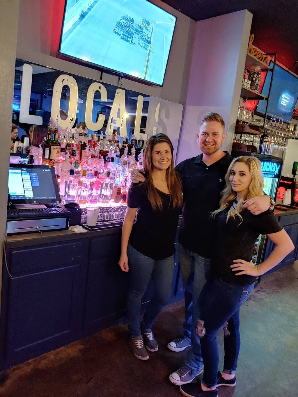 Locals Bar and Kitchen | 7755 Magnolia Beach Rd Suite A, Denham Springs, LA 70726, USA | Phone: (225) 380-5555