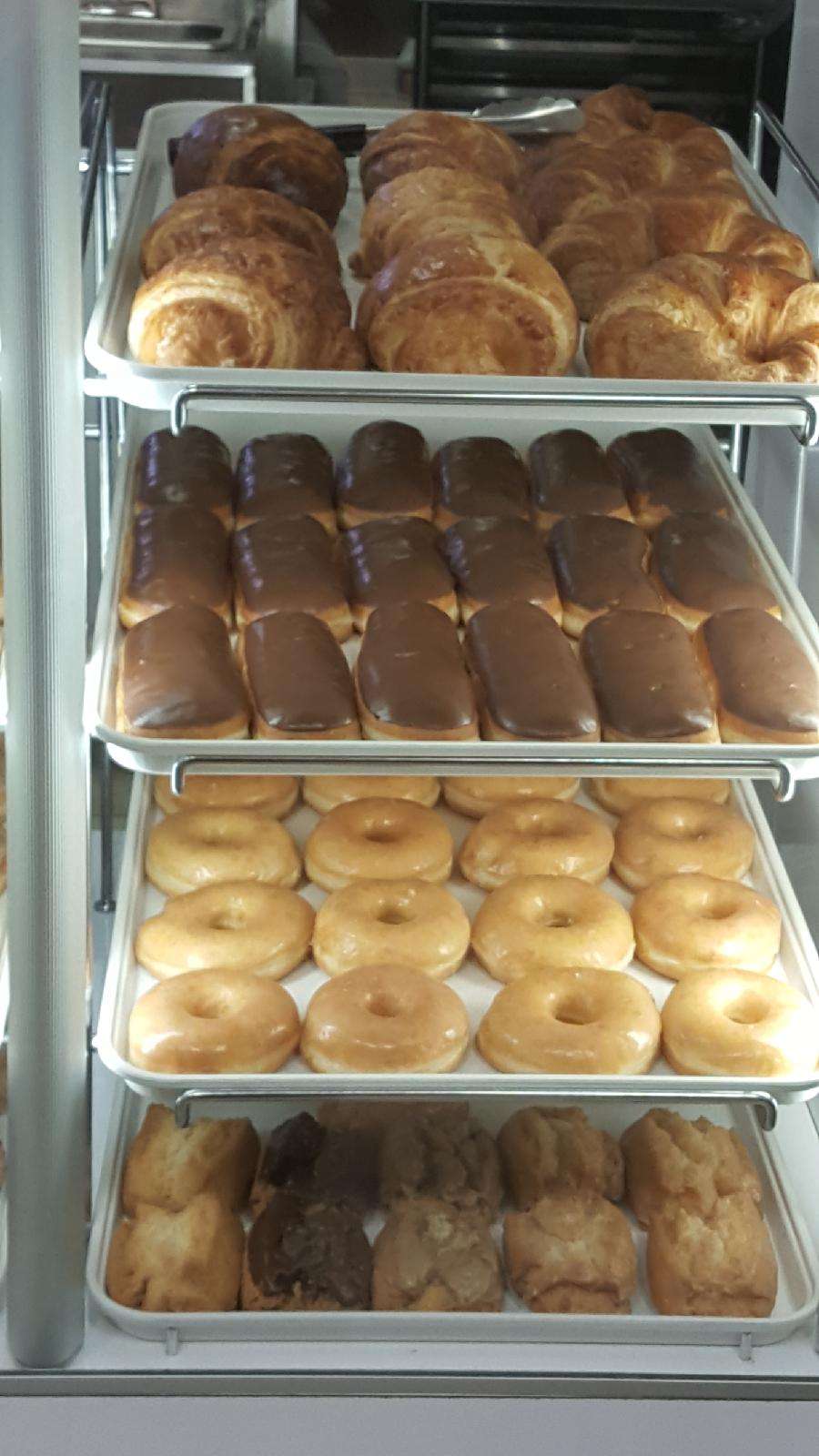 Glazed Donuts | 780 Ramona Expy Suite E, Perris, CA 92571, USA | Phone: (951) 940-1188