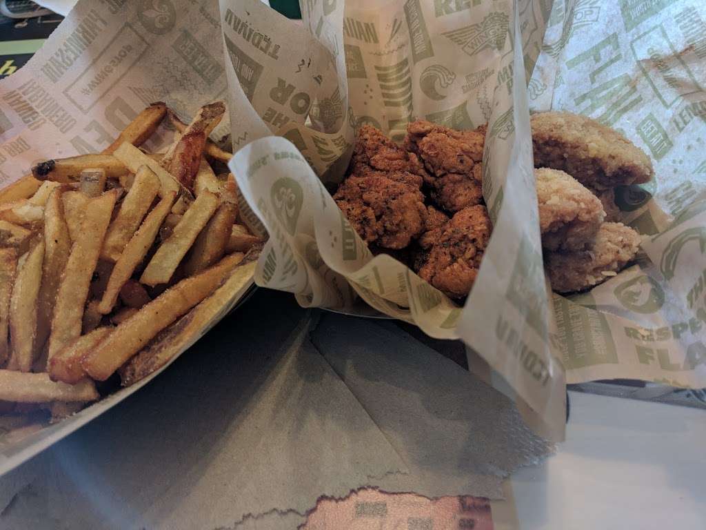 Wingstop | 11037 Shadow Creek Pkwy Ste 109, Pearland, TX 77584, USA | Phone: (713) 436-9808