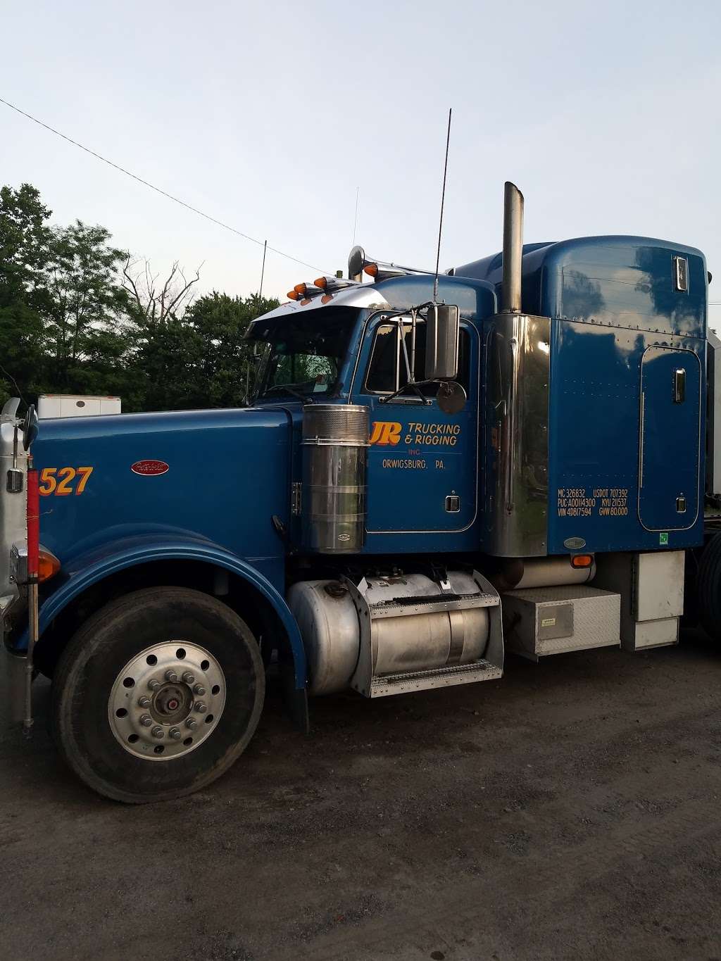 J R Trucking & Rigging Inc | 10 Mengle St, Pottsville, PA 17901, USA | Phone: (570) 385-8345