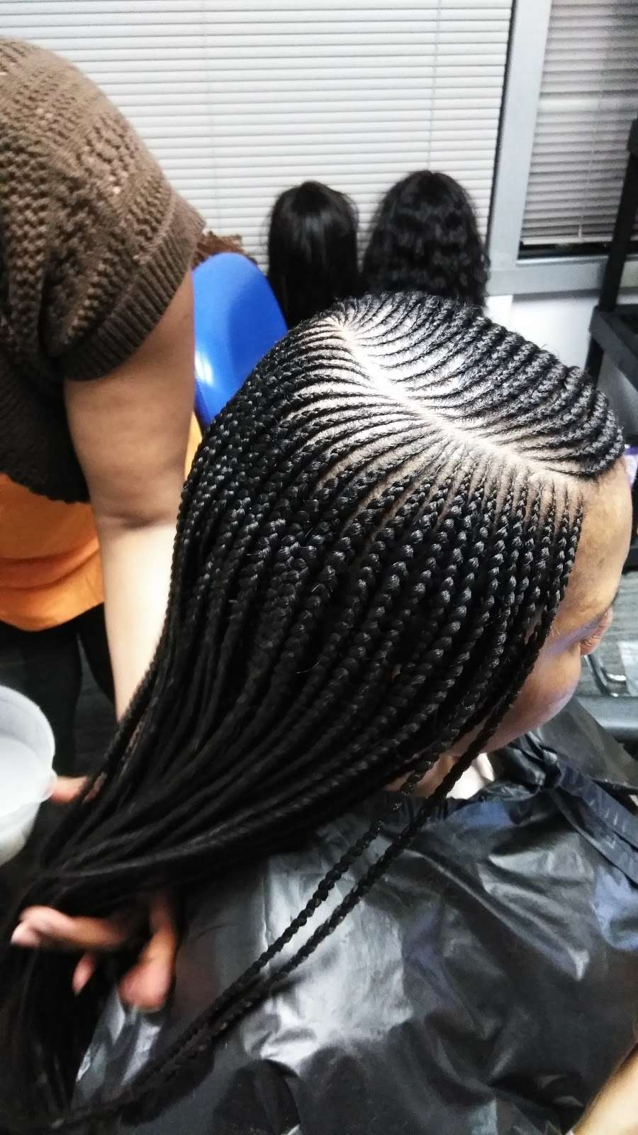 Uj braids | 6811 Kenilworth Ave, Riverdale Park, MD 20737, USA | Phone: (443) 230-6765