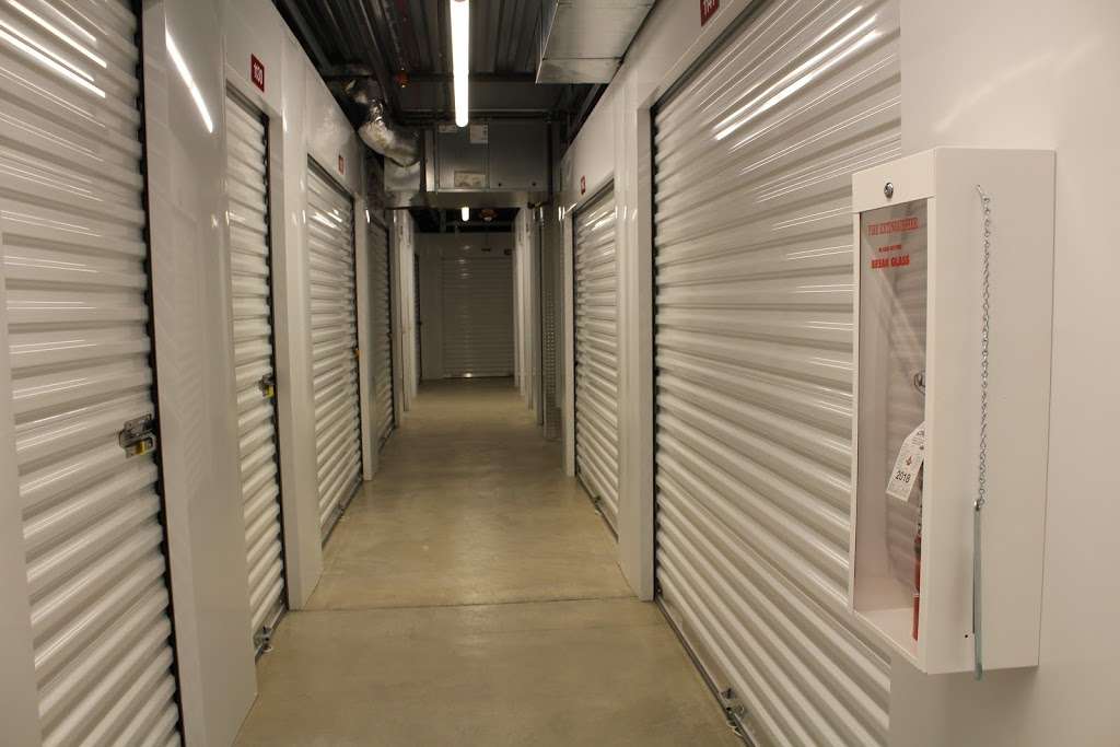 Self Storage at Inverness | 197 Inverness Dr W, Englewood, CO 80112, USA | Phone: (303) 993-5527