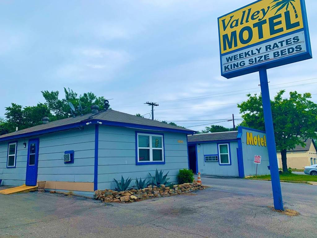 Valley Motel | 1850 Jacksboro Hwy, Fort Worth, TX 76114, USA | Phone: (817) 624-4622