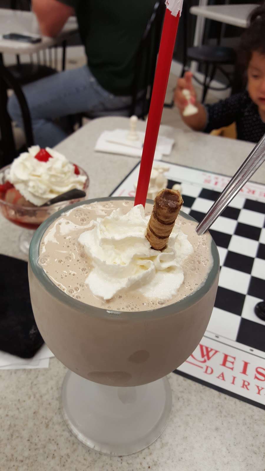 Oberweis Ice Cream and Dairy Store | 1735 Algonquin Rd, Rolling Meadows, IL 60008, USA | Phone: (847) 290-9222