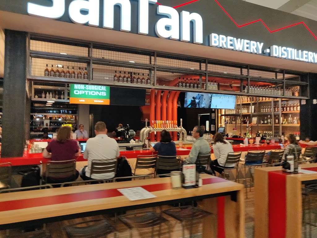SanTan Brewery & Pub (PHX Airport) | Terminal 3, 3400 E Sky Harbor Blvd, Phoenix, AZ 85034, USA | Phone: (480) 381-3772
