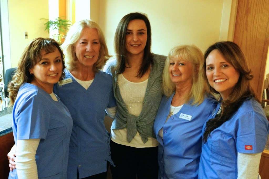 1st Family Dental of La Grange Park | 1103 E 31st St, La Grange Park, IL 60526, USA | Phone: (708) 579-5824