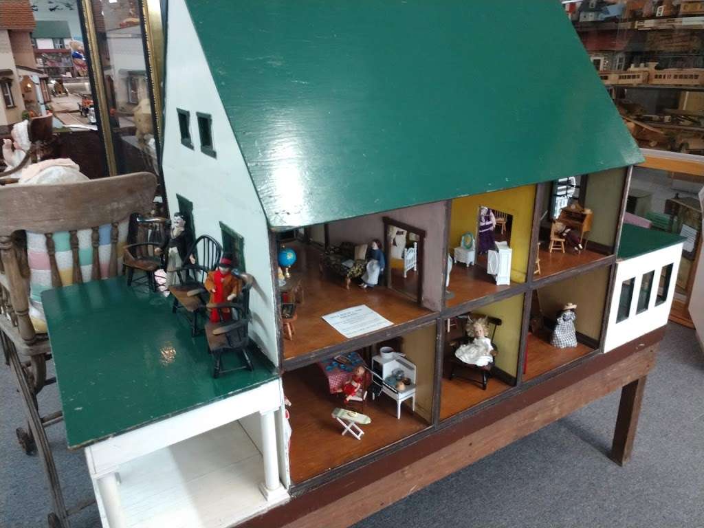 NC Museum of Dolls, Toys & Miniatures | 108 4th St, Spencer, NC 28159, USA | Phone: (704) 762-9359