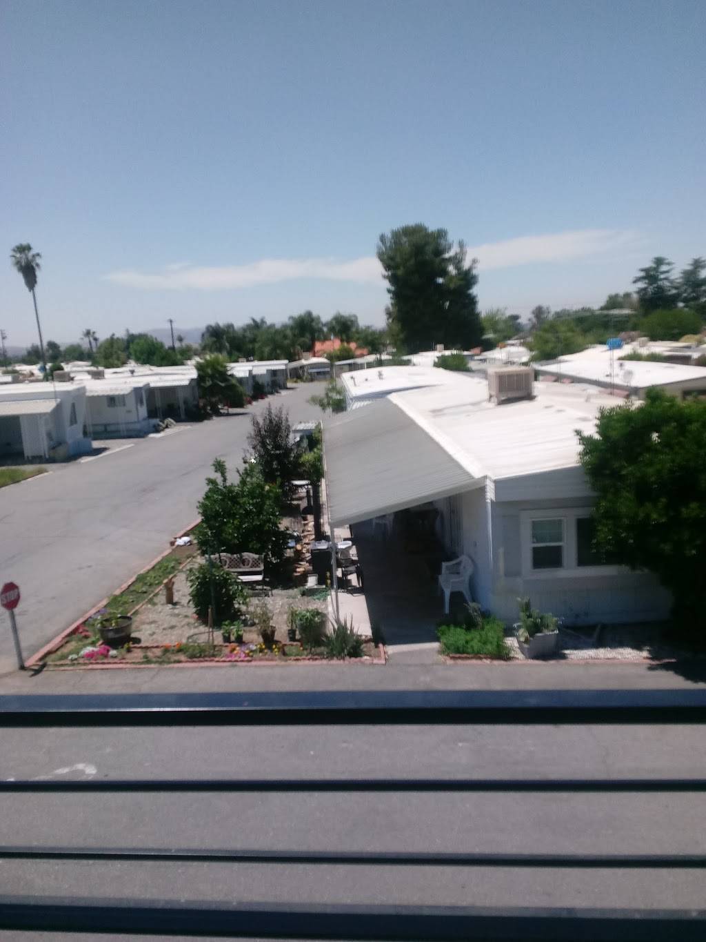 Knollwood Mobile Home Estates | 12941 2nd St, Yucaipa, CA 92399, USA | Phone: (909) 797-1272