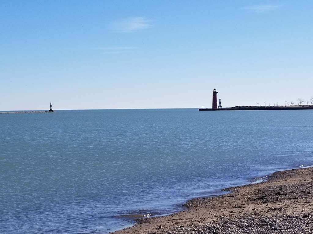 Simmons Island Beach | 5001 Simmons Island Rd, Kenosha, WI 53140, USA | Phone: (262) 653-4080