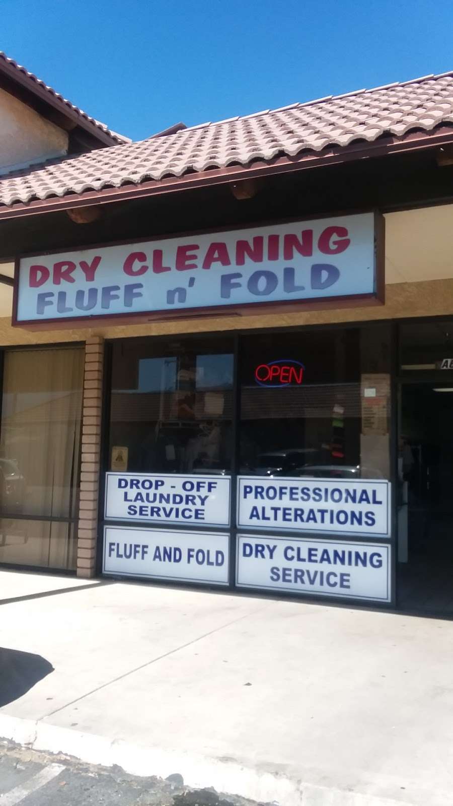 Phelan Laundromat | 3936 Phelan Rd ste a6, Phelan, CA 92371, USA | Phone: (760) 868-8800